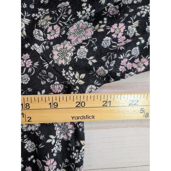 Croft Barrow Size XL Multicolor Black Floral Womens Split V Neck Pocket Blouse - Picture 4 of 7